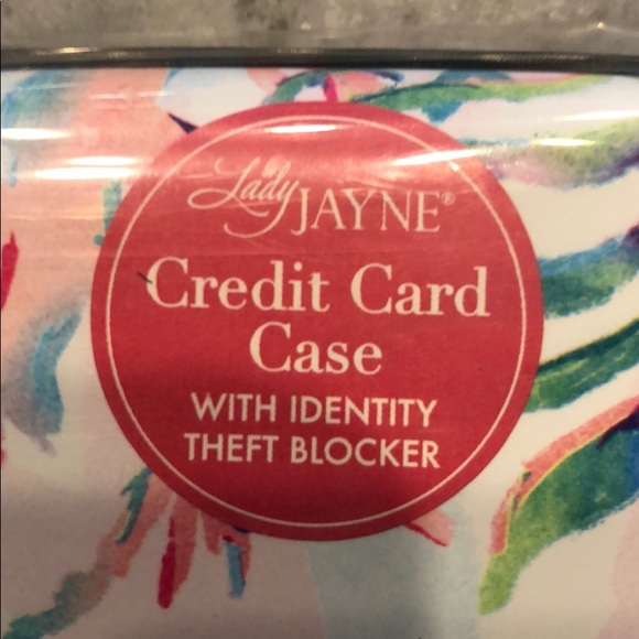 Credit card case with ID Theft Blocker - Picture 3 of 9